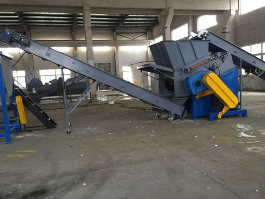 品質  380V 22kw Industrial Single Shaft Shredder Machine 工場