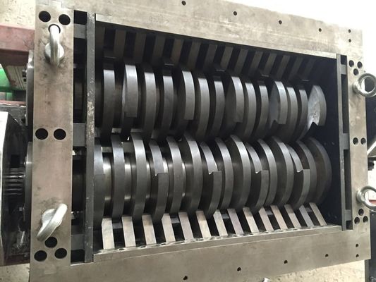 22*2kw 20rpmの固形廃棄物二重シャフトのシュレッダー機械