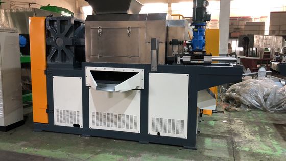 付く87rpmペット ペレタイジングを施す機械、110kwフィルムのスクイーザ機械