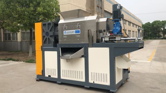 ペレタイジングを施す機械、機械、機械をリサイクルするpe PPをリサイクルする不用なプラスチック フィルムを絞る不用なPPによって編まれる袋PPのフィルム