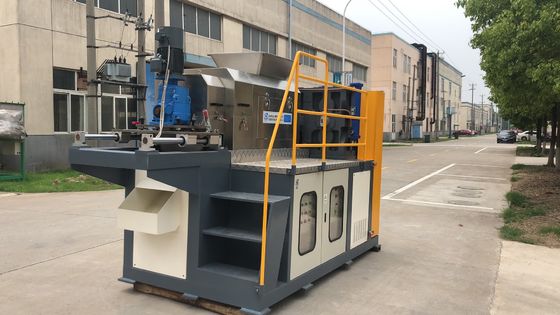ペレタイジングを施す機械、機械、機械をリサイクルするpe PPをリサイクルする不用なプラスチック フィルムを絞る不用なPPによって編まれる袋PPのフィルム