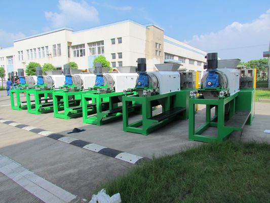 75kw磁気暖房のプラスチック圧縮機械