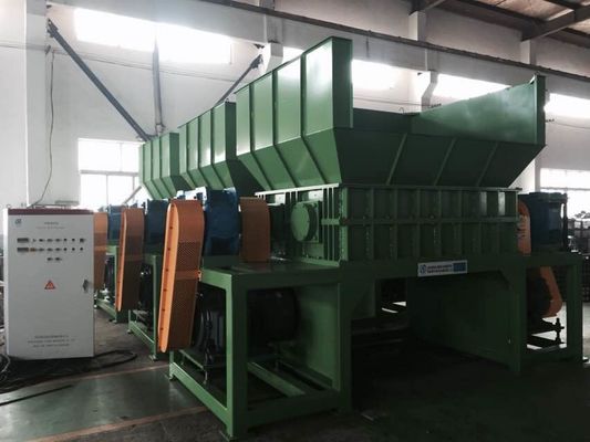 15ton/h廃物は二重シャフトのシュレッダー機械を撮影する