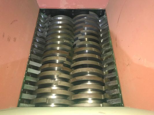 プラスチック ドラムのための2つのシャフトのシュレッダー、不用なタイヤ、不用なフィルム